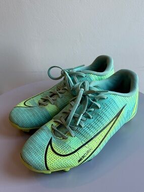 Nike Mercurial Vapor Soccer Cleats, Youth Size 2.5, Dynamic Turquoise/ Lime Glow